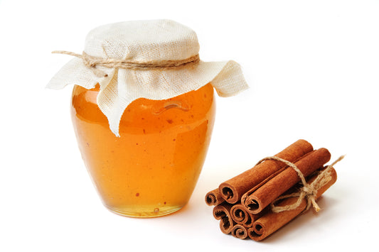 Get rid of blackheads with honey and cinnamon