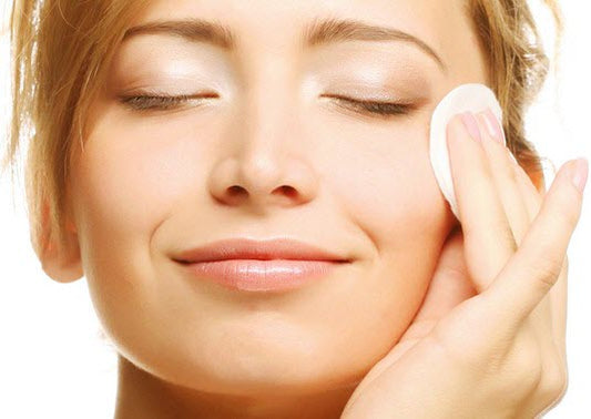 3 wonderful natural toners for oily skin!