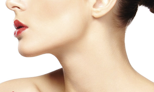 Lighten up your neck and even your skin tone naturally!